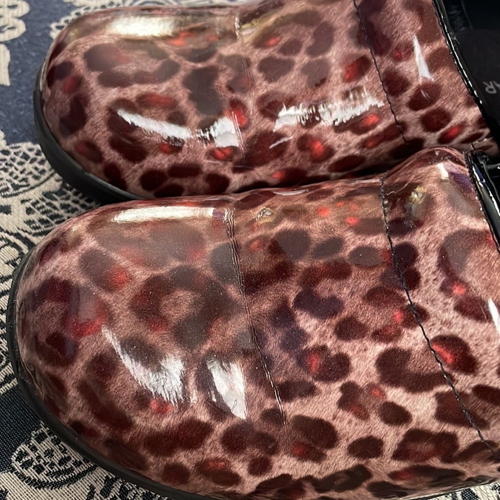 Professional Clogs - image 3